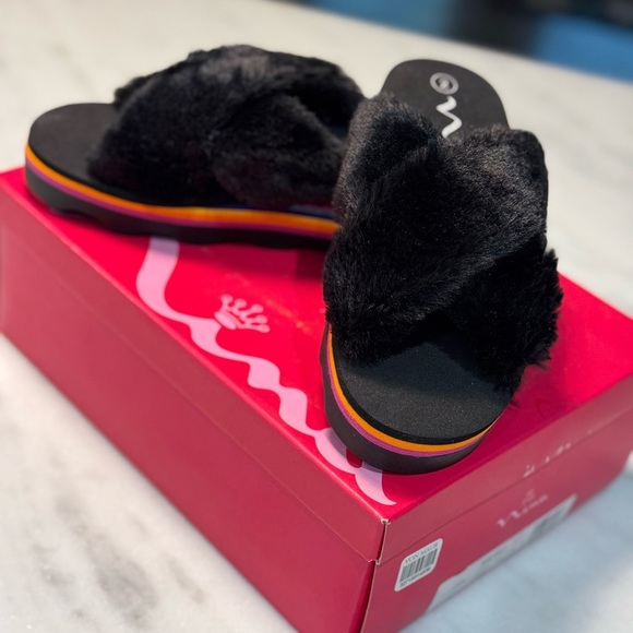 Nina Kids Anjali Faux Fur Slides Size 2 - Picture 2 of 6